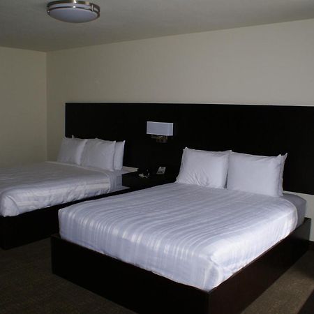 Boarders Inn & Suites By Cobblestone Hotels - Syracuse Exterior photo