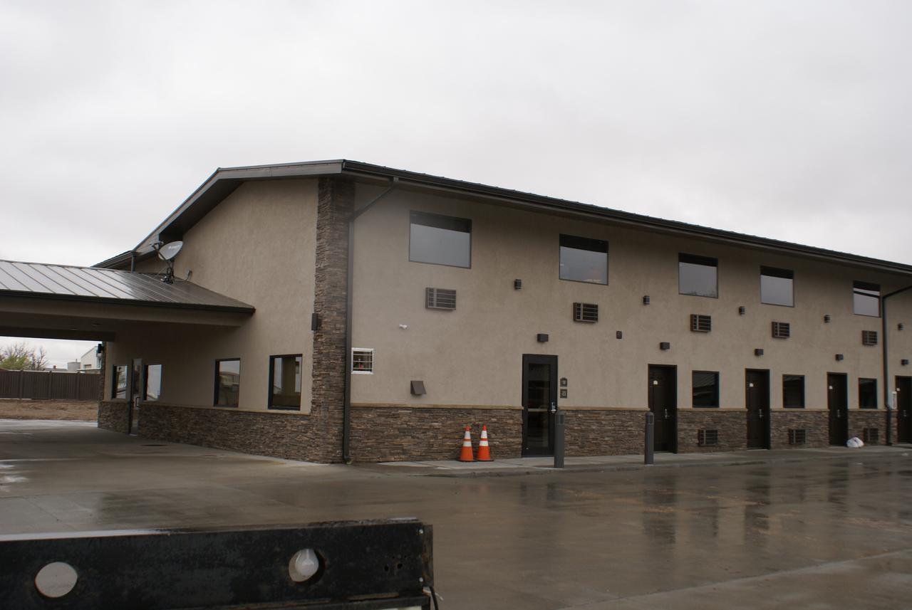 Boarders Inn & Suites By Cobblestone Hotels - Syracuse Exterior photo
